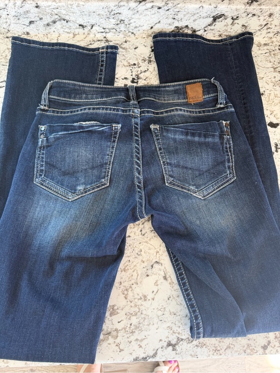BKE Denim - BKE Women’s Stella Bootcut Jeans in Dark Blue Wash. Size 26L.